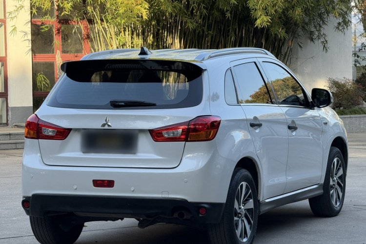 三菱 劲炫ASX 2020款 2.0L CVT智领版车身外观6003