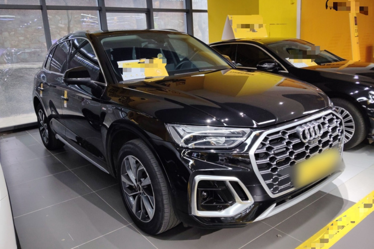 奥迪Q5L 2022款 改款 40T 豪华动感型车身外观3