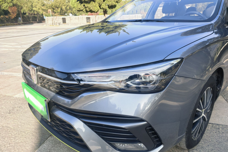 荣威i5 2021款 1.5L CVT黑金版车身外观6008