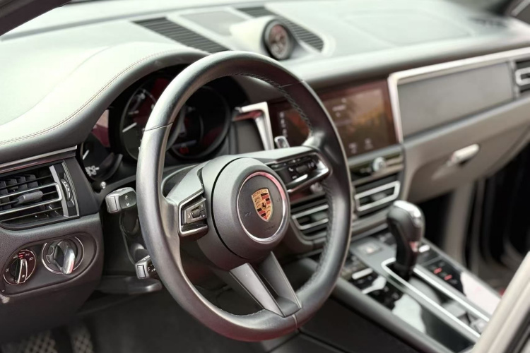 保时捷 2022款 Macan 2.0T中控内饰7005