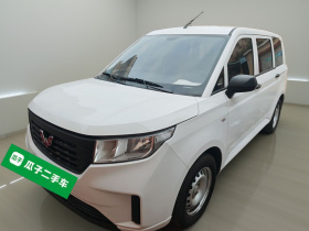 五菱汽车 五菱宏光PLUS 2020款 1.5L 手动标准型 5座
