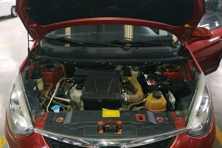 凯翼C3R 2015款 1.5L 手动金钻版机舱底盘24