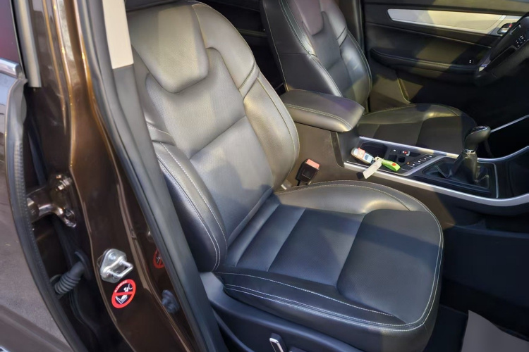 吉利汽车 远景X6 2018款 1.8L 手动4G互联尊贵型局部细节41