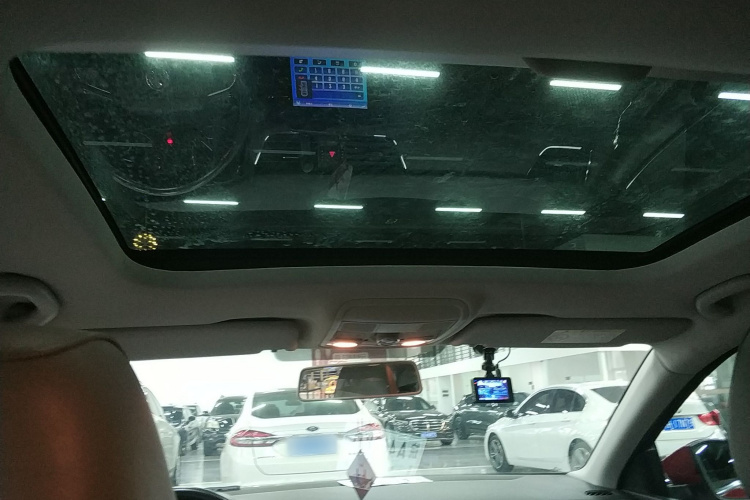 斯柯达 明锐 2015款 1.4TSI 手动逸俊版中控内饰22