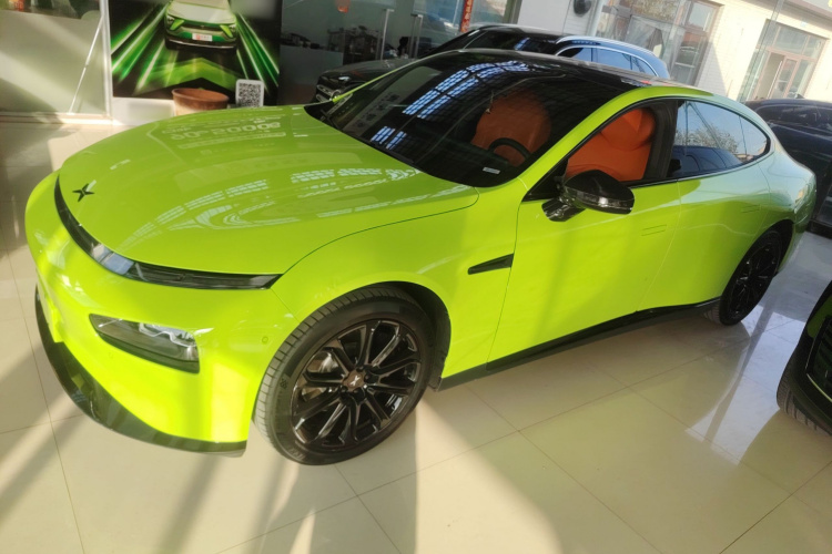 小鹏P7 2022款 670E+鹏翼版车身外观6001