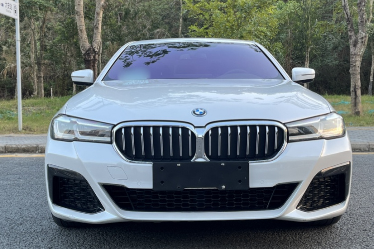 宝马5系新能源 2022款 改款 535Le M运动套装车身外观6003