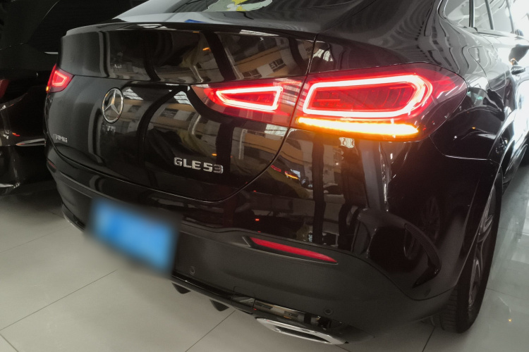 奔驰GLE轿跑 2020款 GLE 450 4MATIC 轿跑SUV 时尚型车身外观6