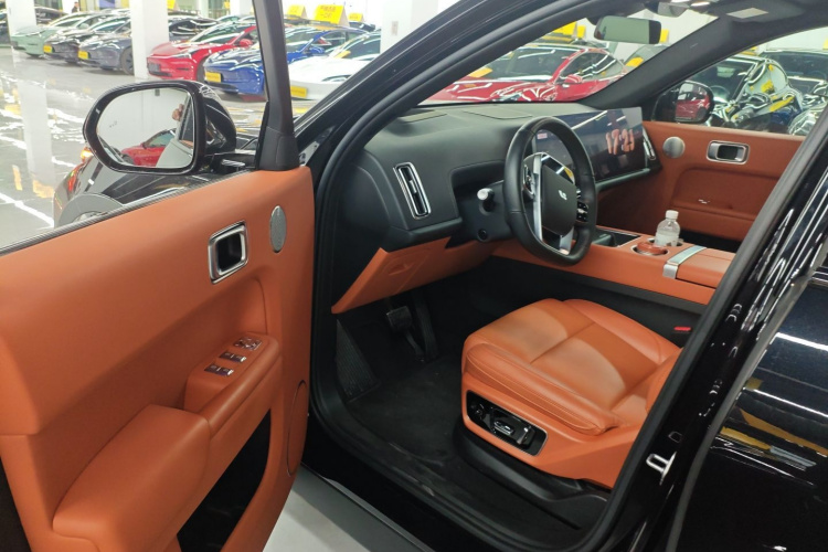 理想汽车 理想L7 2023款 Max中控内饰20