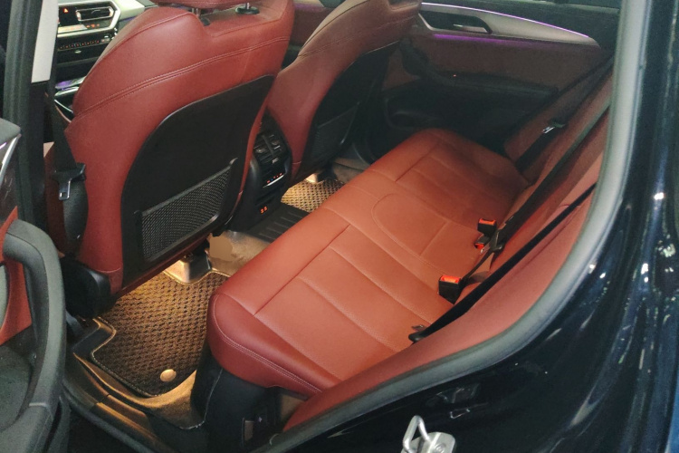 宝马X4 2022款 xDrive 25i M运动套装中控内饰7004