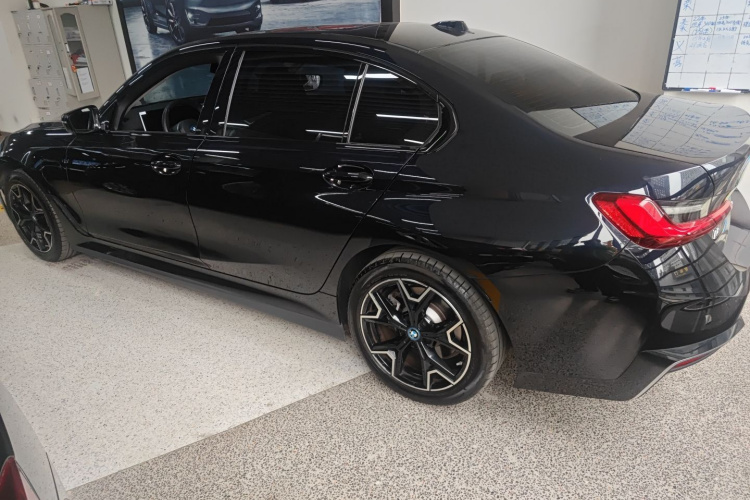 宝马i3 2024款 eDrive 40 L 曜夜套装车身外观6003