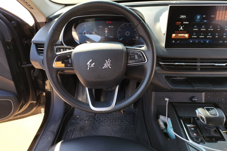 红旗E-QM5 2021款 充电 旗享版中控内饰13