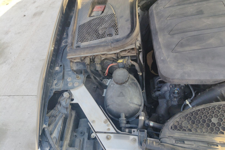 奔驰E级 2019款 改款 E 300 L 时尚型局部细节9006