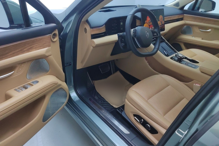 鸿蒙智行 问界M5 2023款 纯电四驱智驾版中控内饰7003