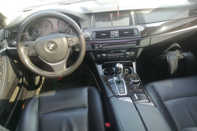 宝马5系 2017款 525Li 领先型中控内饰7002