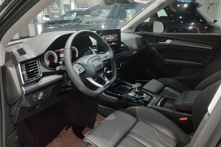 奥迪Q5L 2022款 改款 45T 豪华动感型中控内饰7005