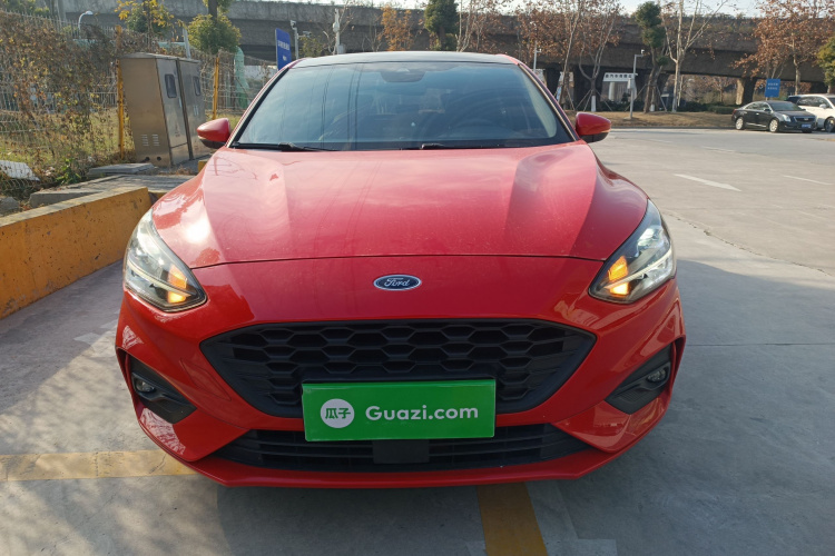 福特 福克斯 2020款 两厢 EcoBoost 180 自动ST Line车身外观6001