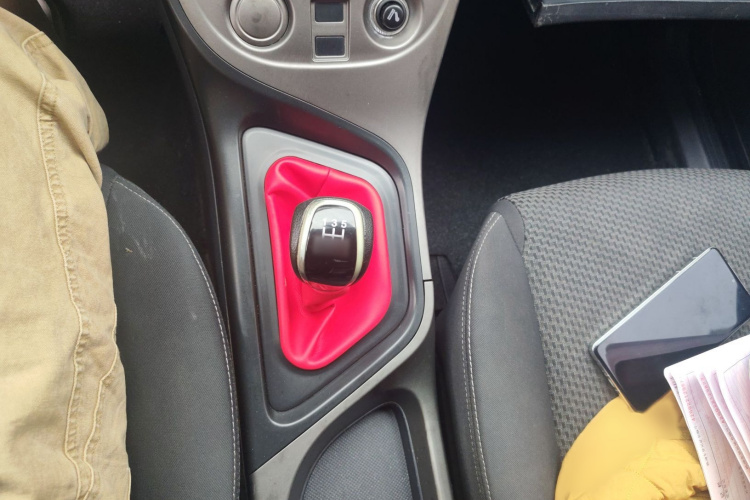 海马M3 2017款 1.5L 手动时尚型局部细节18