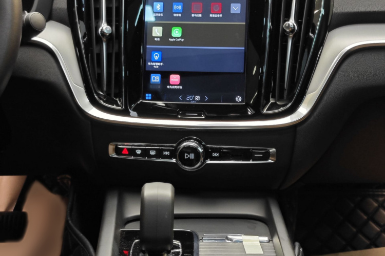 沃尔沃S60 2024款 B4 智逸豪华版中控内饰7012