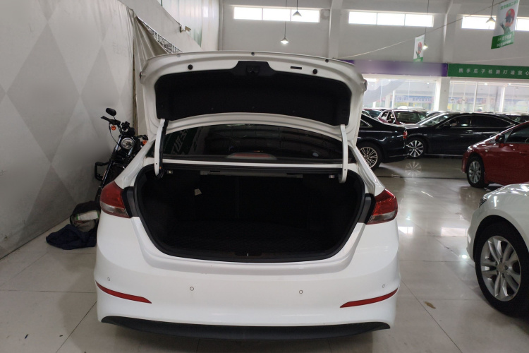 现代 领动 2020款 1.5L CVT智炫·精英型局部细节23