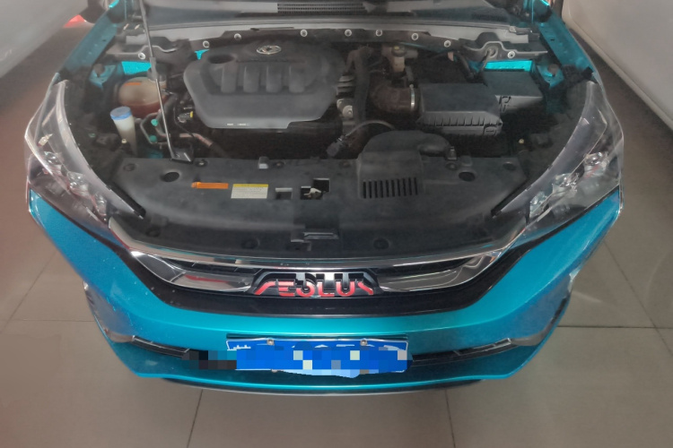 东风风神 奕炫 2021款 230T 自动追梦版机舱底盘24