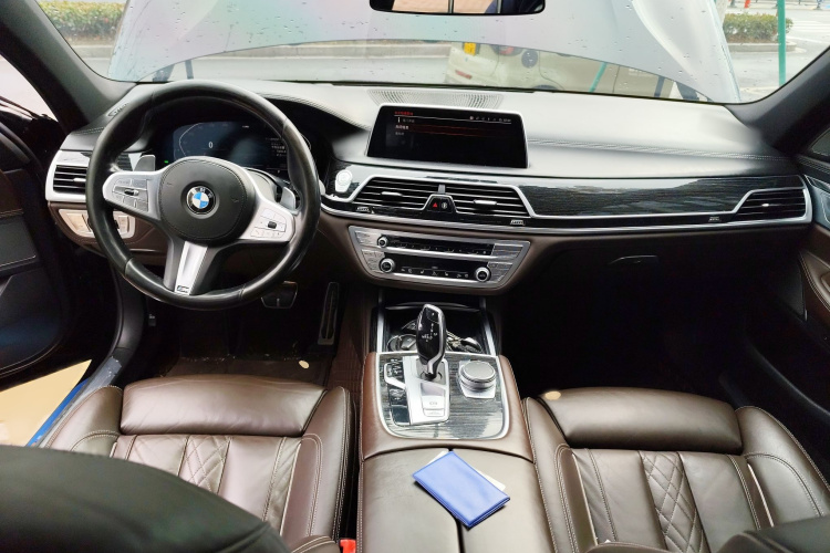 宝马7系 2019款 730Li M运动套装中控内饰7002