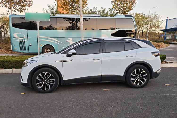 大众 ID.4 X 2023款 升级款 纯净智享版车身外观4