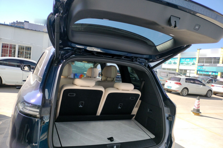 深蓝汽车 深蓝S09 2025款 四驱Ultra+ 高定版机舱底盘23