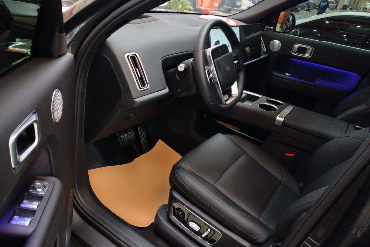 理想汽车 理想L9 2025款 Ultra 智能焕新版中控内饰20