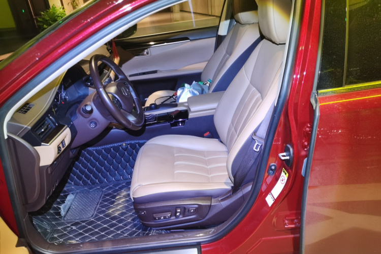 雷克萨斯ES 2015款 250 典雅版中控内饰19