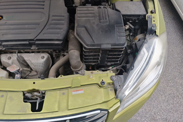 铃木 锋驭 2014款 1.6L CVT四驱尊贵型局部细节9006