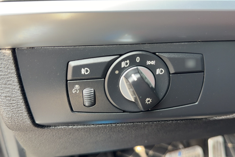 宝马X5(进口) 2011款 xDrive35i 领先型局部细节9006