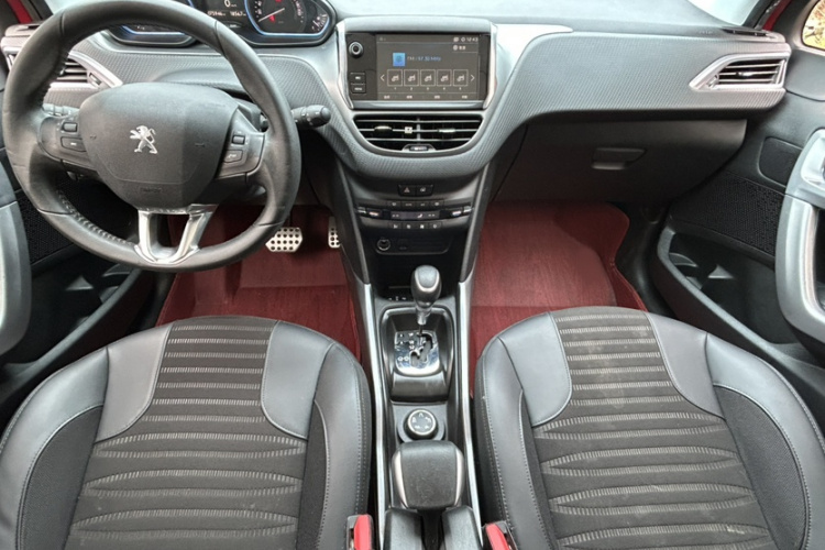 标致2008 2018款 230THP 自动豪华版中控内饰7006