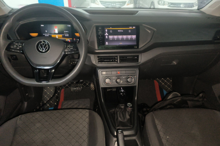 大众 途铠 2023款 1.5L 自动风尚版中控内饰7002