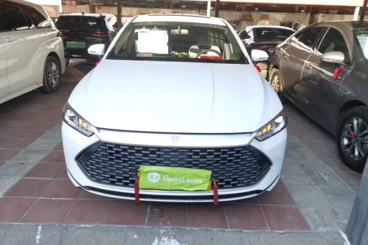 比亚迪 秦PLUS 2023款 冠军版 DM-i 120KM领先型车身外观2