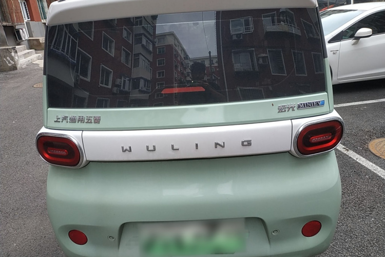 五菱汽车 宏光MINIEV 2024款 第三代 215km 进阶版车身外观6