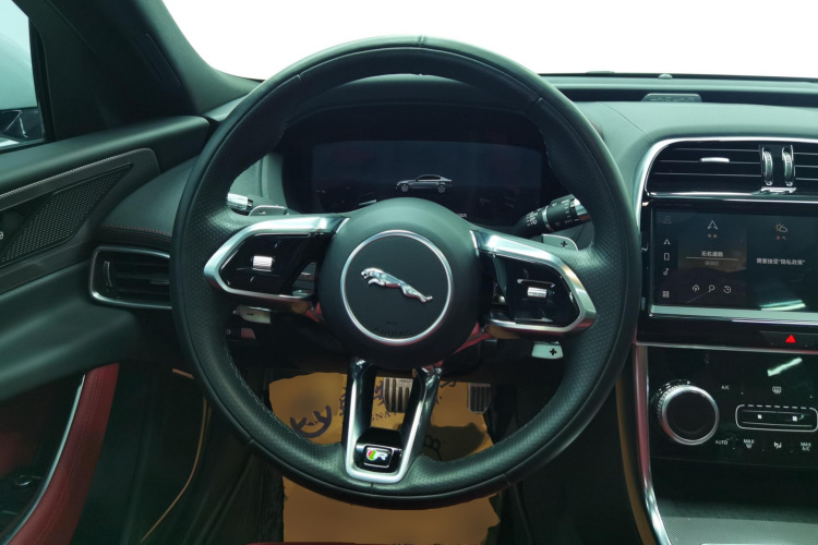捷豹XEL 2022款 2.0T 250PS R-DYNAMIC S进取运动版中控内饰13