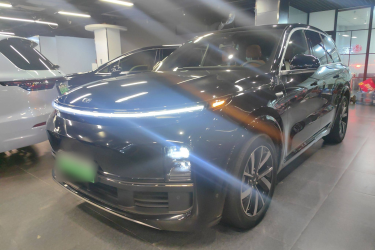理想汽车 理想L8 2023款 Pro车身外观1