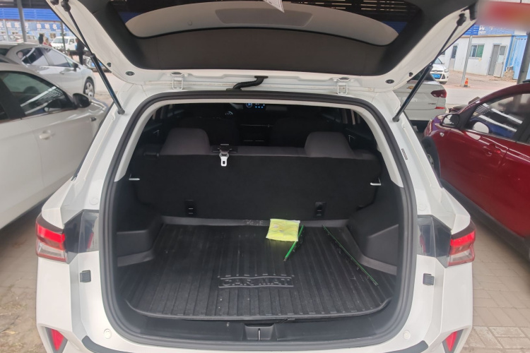 五菱汽车 五菱星驰 2022款 1.5L 手动自由型机舱底盘23