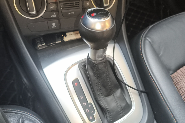 奥迪Q3 2017款 35 TFSI 时尚型局部细节18