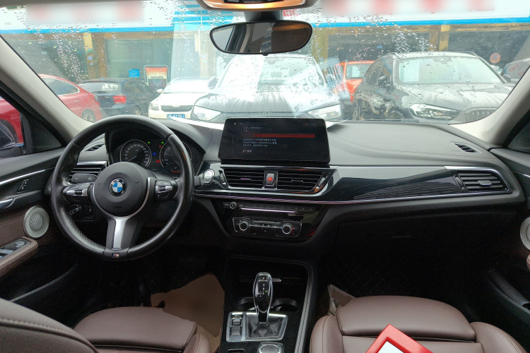 宝马1系 2023款 120i M运动曜夜版中控内饰12