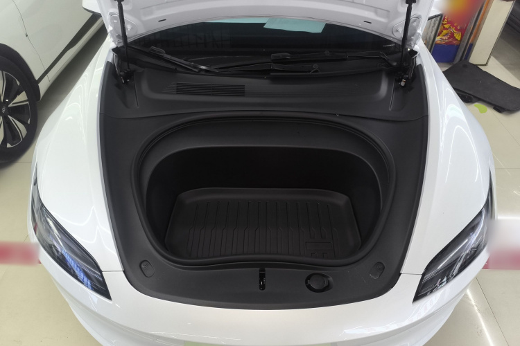特斯拉 Model 3 2023款 后轮驱动版机舱底盘24