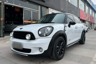 MINI Countryman 2016款 1.6T COOPER ALL4 Fun装备控