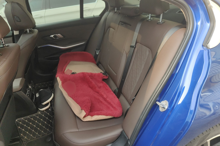 宝马3系 2022款 325i M运动套装中控内饰21