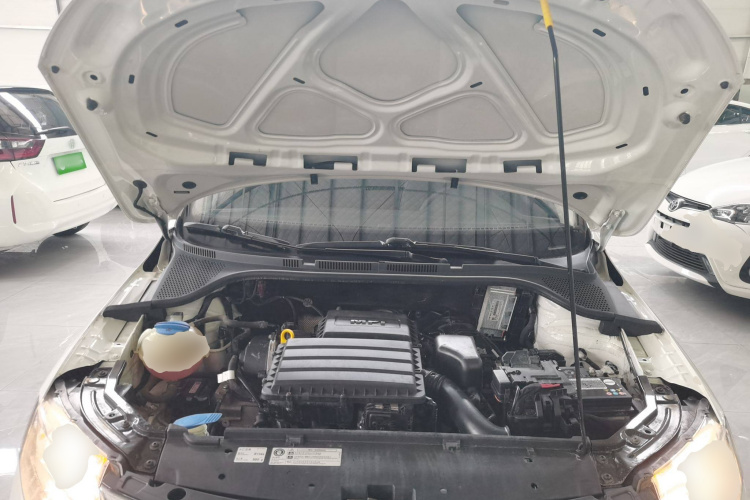 斯柯达 昕锐 2019款 1.5L 自动舒适版 国V机舱底盘24