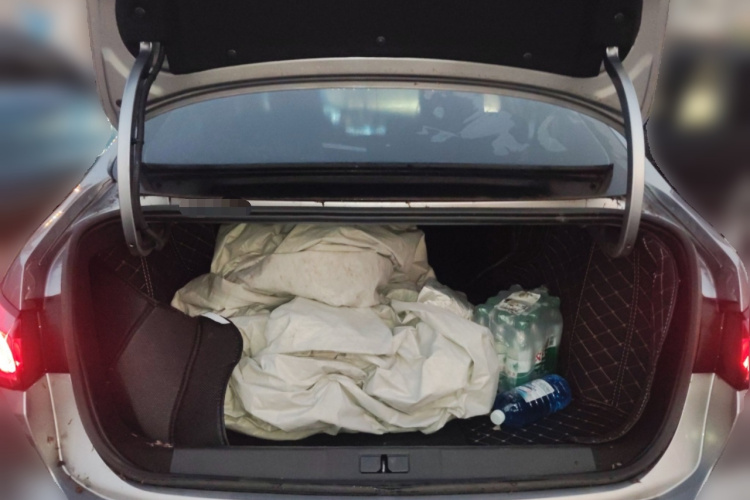 标致408 2022款 1.6T 逐梦版中控内饰23