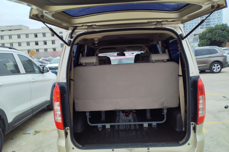 五菱汽车 五菱宏光V 2021款 1.5L劲享版LAR机舱底盘23