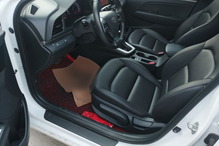 现代 领动 2020款 1.5L CVT智炫·精英型中控内饰19