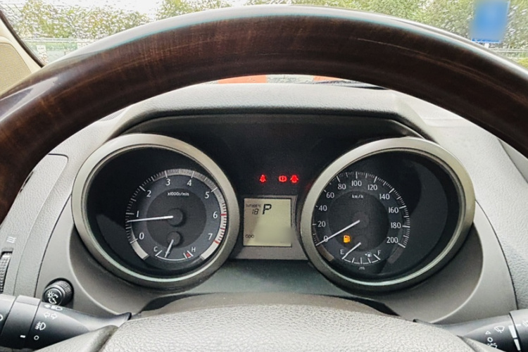 丰田 普拉多（平行进口）中控内饰7004