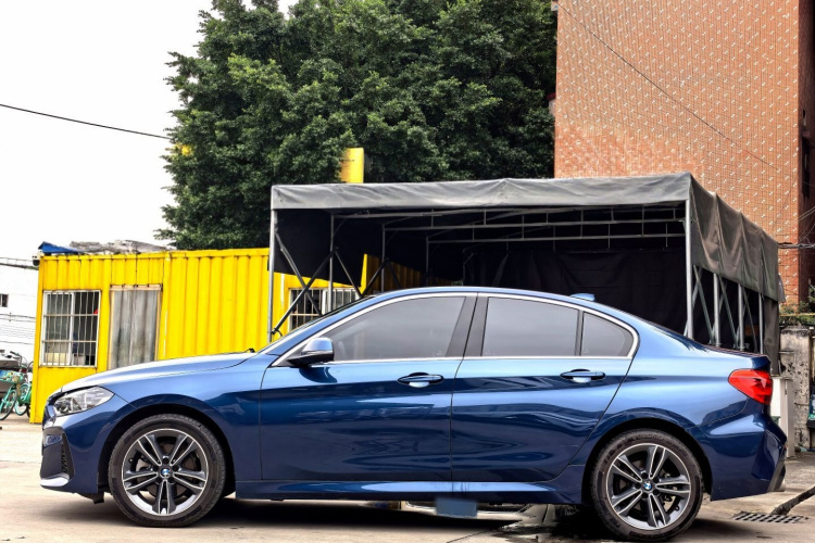 宝马1系 2021款 改款 120i M运动版车身外观6012