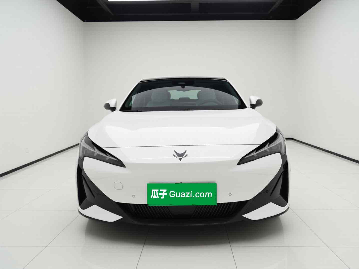 ARCFOX极狐 极狐 阿尔法S5 2025款 560PRO 185kW(1)